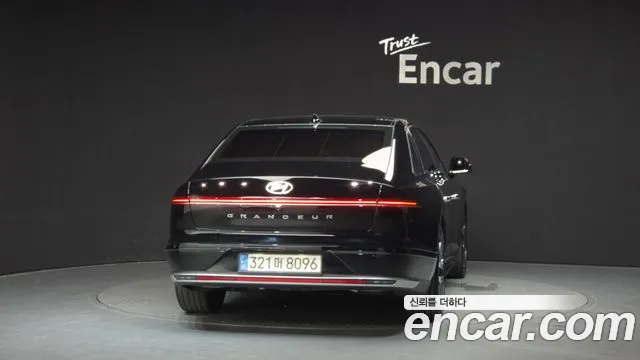 Hyundai Grandeur Grandeur (GN7) 3.5 Бензин 4WD — Фото автомобиля 4