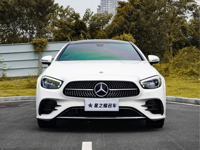 Mercedes-Benz E-Class — Фото автомобиля 3