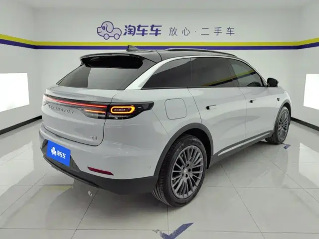 Leapmotor C11 — Фото автомобиля 3