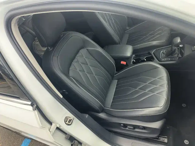 Volkswagen Tiguan L — Фото автомобиля 24