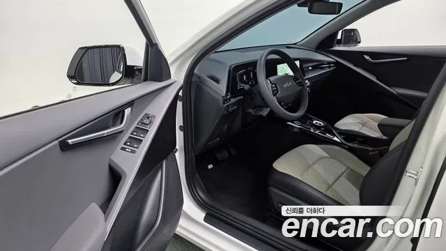 Kia Niro The All New — Фото автомобиля 11