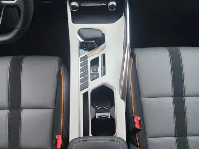 Geely Binyue — Фото автомобиля 16