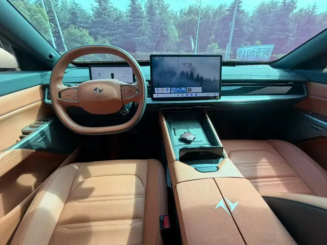 Dongfeng eπ 007 — Фото автомобиля 9