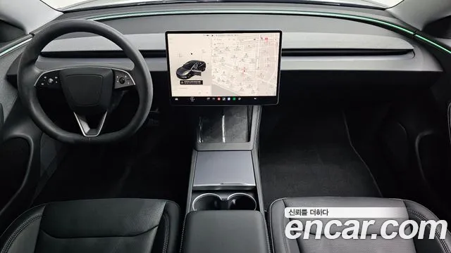 Tesla Model 3 — Фото автомобиля 10