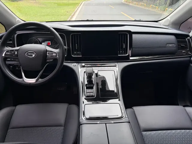 GAC Trumpchi M8 — Фото автомобиля 15