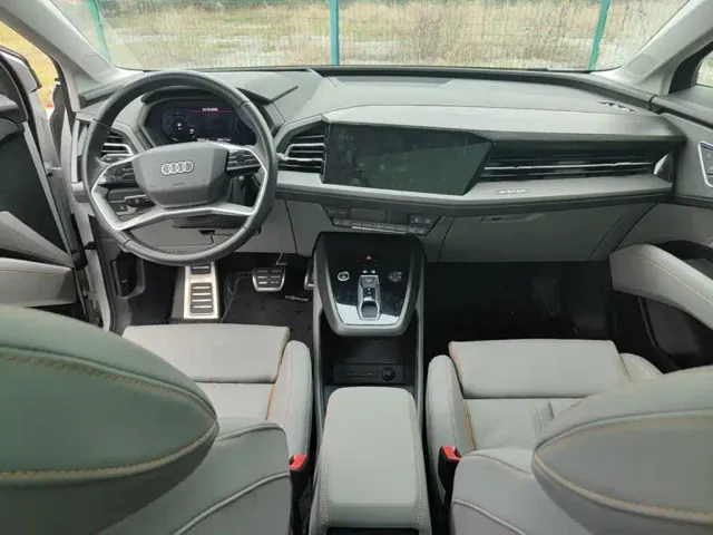 Audi Q5 e-tron — Фото автомобиля 9