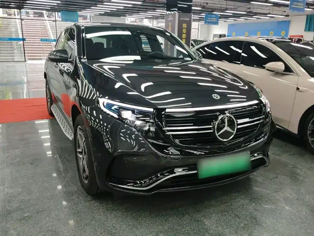 Mercedes-Benz EQC — Фото автомобиля 21