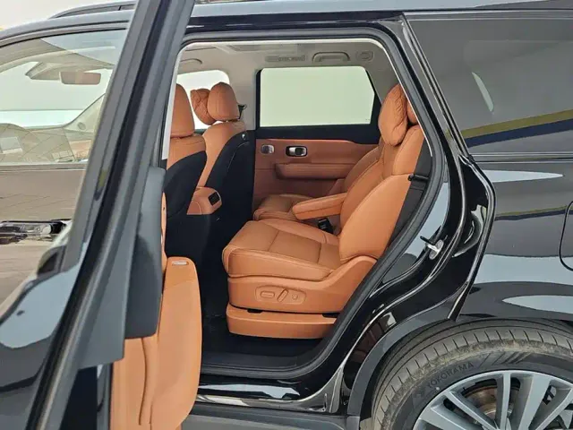 Leapmotor C16 — Фото автомобиля 11