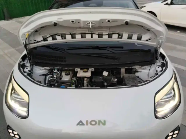 GAC Aion UT — Фото автомобиля 9