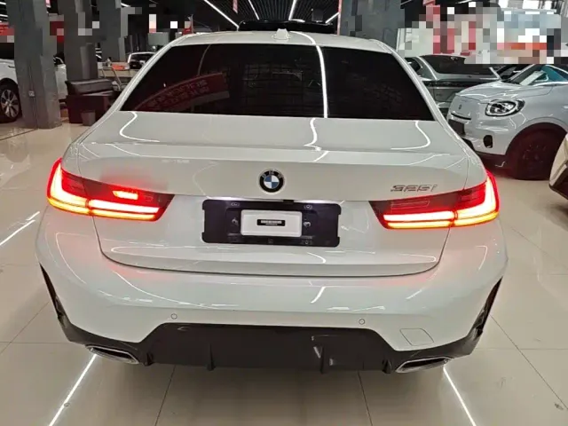 BMW 3 Series — Фото автомобиля 5