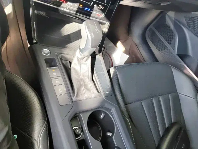Volkswagen Passat — Фото автомобиля 13