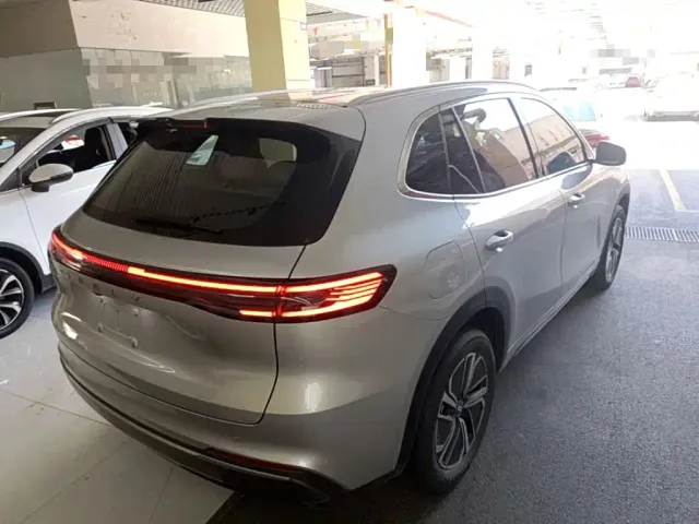 Geely Galaxy Starship 7 EM-i — Фото автомобиля 6