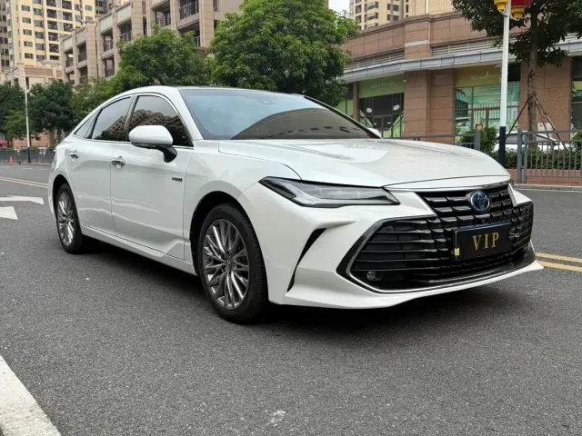 Toyota Avalon — Фото автомобиля 3