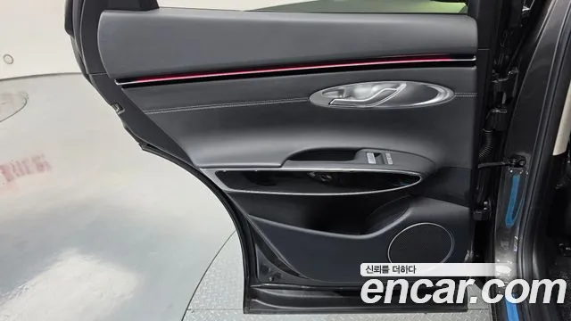 Genesis GV70 — Фото автомобиля 14