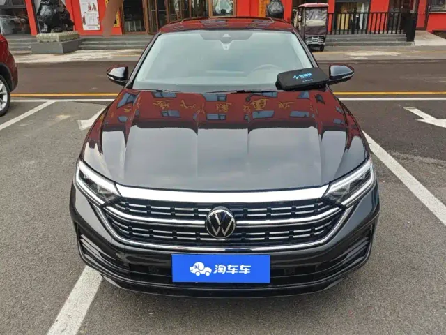 Фотография автомобиля — Volkswagen Sagitar