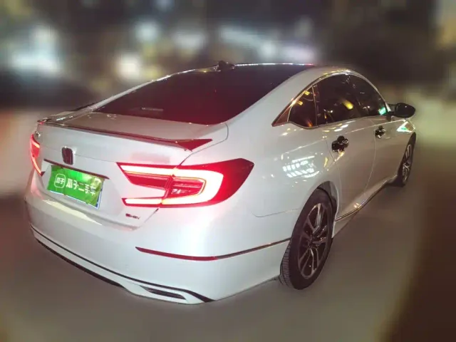 Honda Accord — Фото автомобиля 6