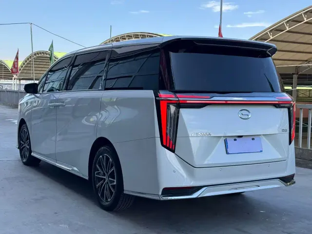 GAC Trumpchi M8 — Фото автомобиля 4