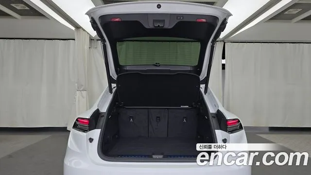 Porsche Macan — Фото автомобиля 18
