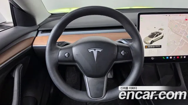 Tesla Model 3 — Фото автомобиля 13