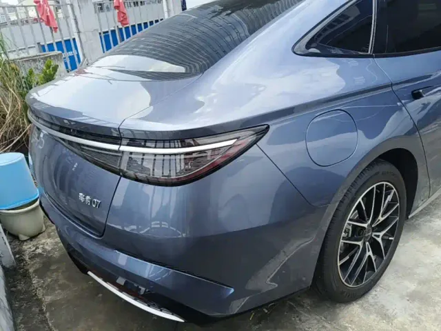 BYD Seal 07 DM-i — Фото автомобиля 6