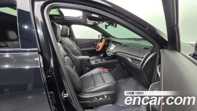 Cadillac XT4 2.0 Sport AWD — Фото автомобиля 10