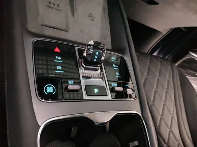 BYD Sealion 07 EV — Фото автомобиля 13