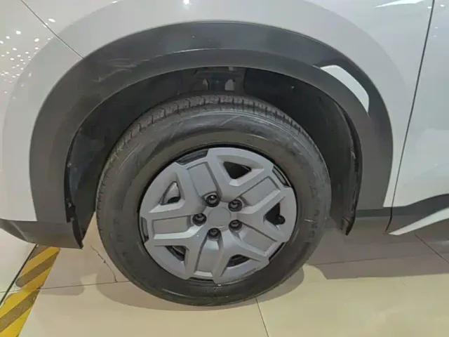 BYD Yuan UP — Фото автомобиля 22