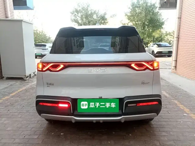 BYD Yuan UP — Фото автомобиля 5