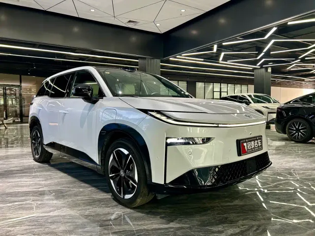 Toyota BoZhi 3X — Фото автомобиля 3
