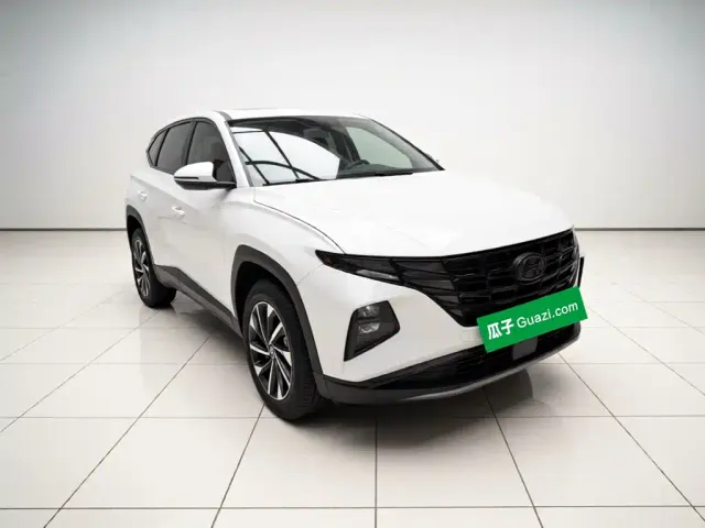 Hyundai Tucson — Фото автомобиля 3