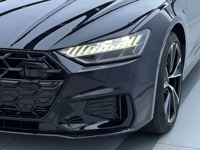 Audi A7L — Фото автомобиля 3