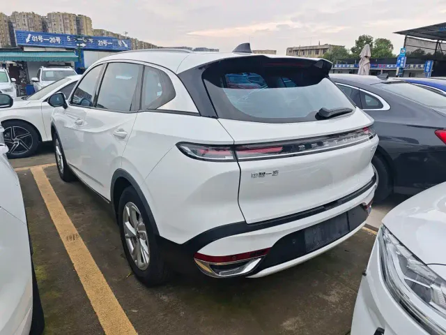 Bestune T90 — Фото автомобиля 14