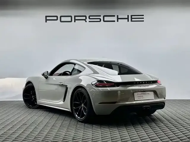 Porsche 718 — Фото автомобиля 5
