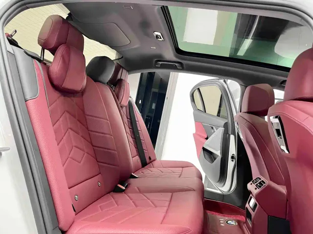 BMW 5 Series — Фото автомобиля 5