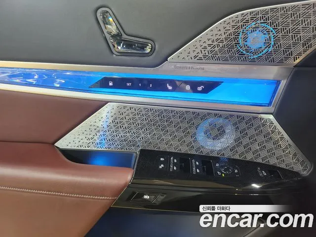 BMW 7-Series — Фото автомобиля 17