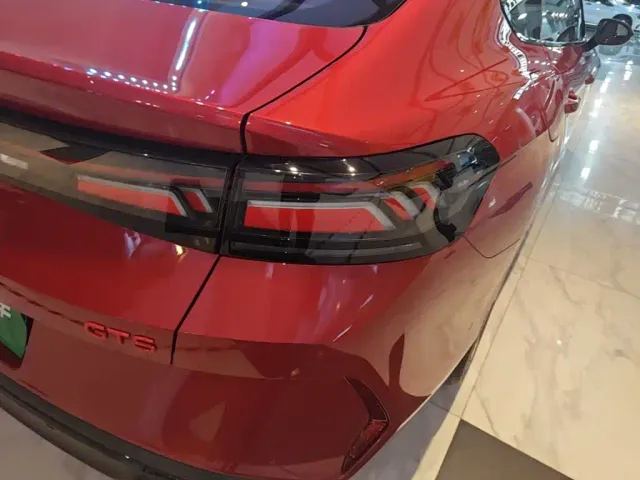 Volkswagen Lamando 2025 Lamando L 2.0T Base — Фото автомобиля 7