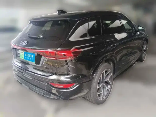 Audi Q6L e-tron — Фото автомобиля 2