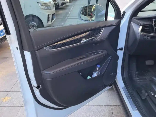 Cadillac XT6 — Фото автомобиля 7