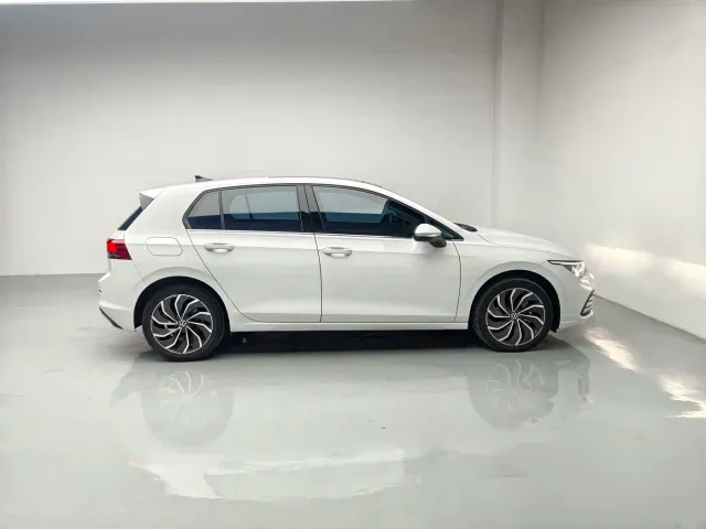 Volkswagen Golf — Фото автомобиля 13