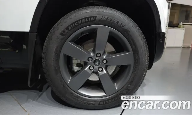 Land Rover Defender L663 — Фото автомобиля 6