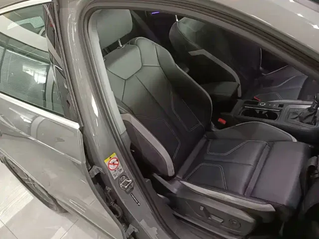 Audi Q3 — Фото автомобиля 24