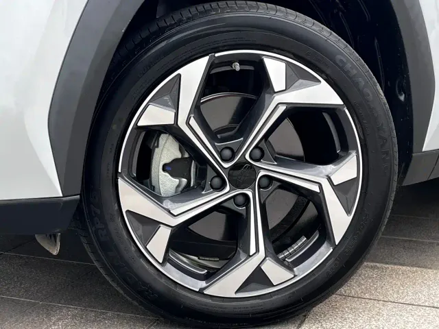 Geely Boyue L — Фото автомобиля 8