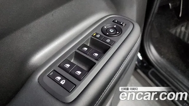 Hyundai Santafe Santa Fe (MX5) Бензин 2.5T 4WD — Фото автомобиля 24