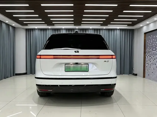 Nio ES8 — Фото автомобиля 2