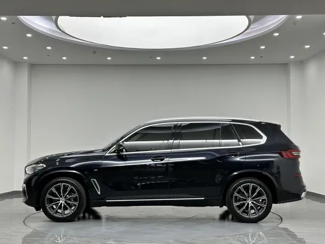 BMW X5 — Фото автомобиля 4