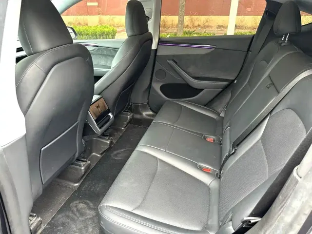 Tesla Model Y — Фото автомобиля 5