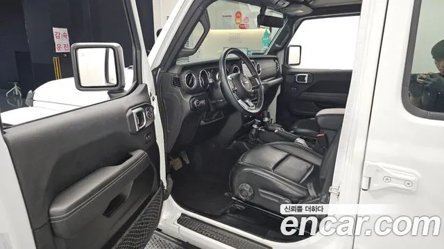 Jeep Wrangler Wrangler (JL) 2.0 Overland 4 двери — Фото автомобиля 10