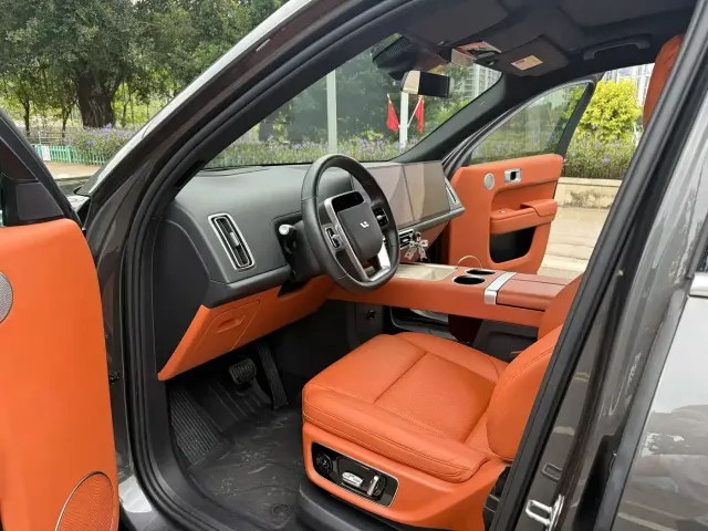 Li Auto L9 — Фото автомобиля 6