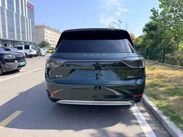 Aito M9 — Фото автомобиля 5