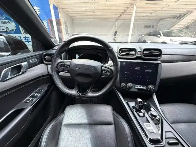 Lynk & Co 03 — Фото автомобиля 7